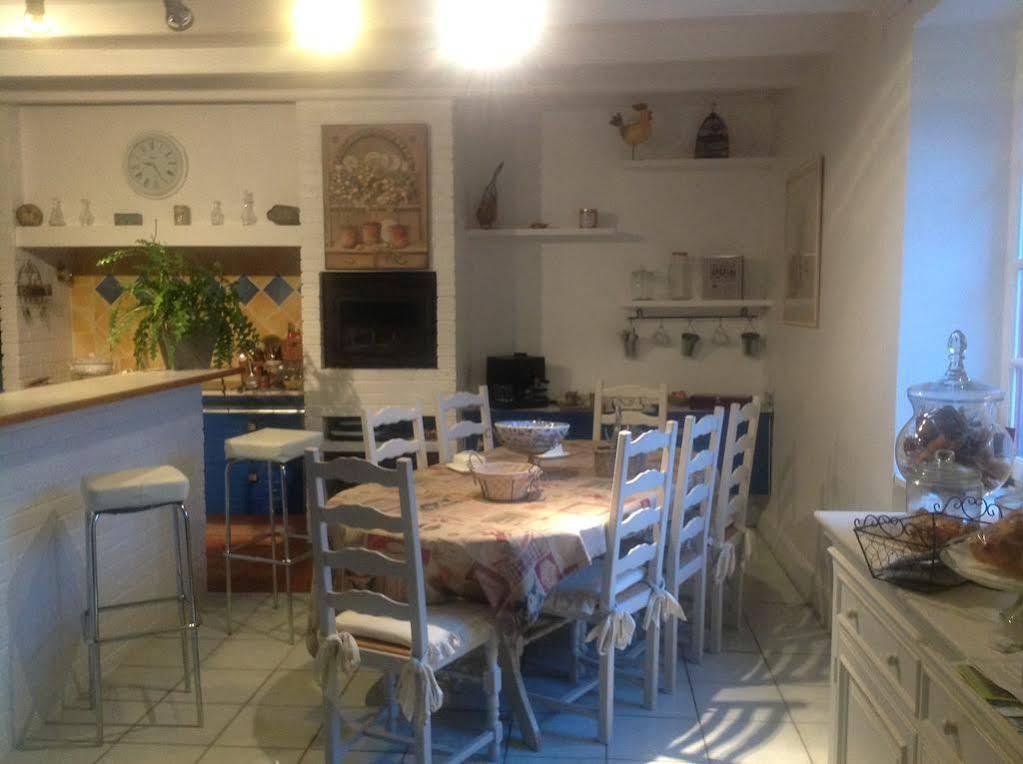 Au Jardin D'Eloise Bed & Breakfast Tremereuc Bagian luar foto