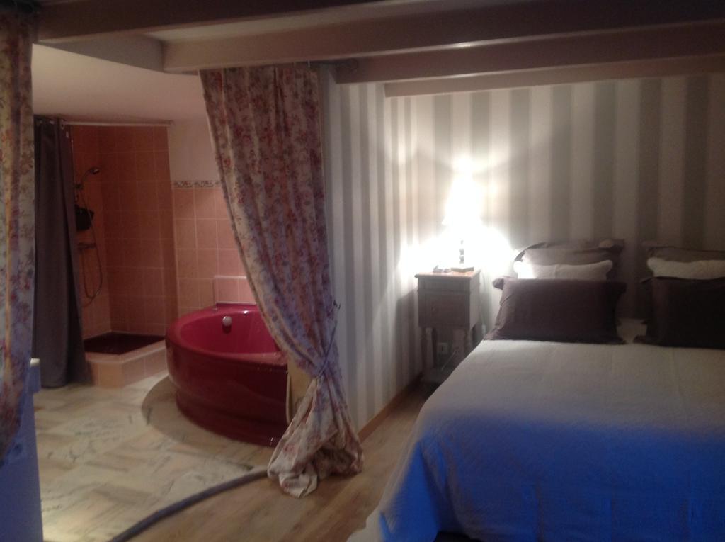 Au Jardin D'Eloise Bed & Breakfast Tremereuc Bagian luar foto