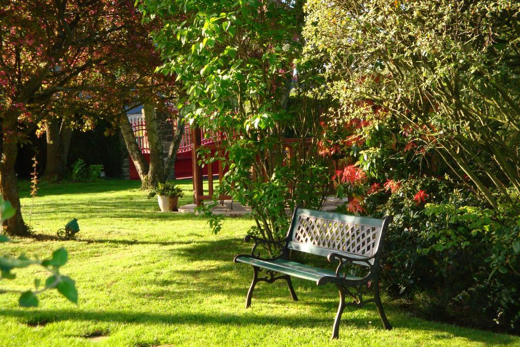 Au Jardin D'Eloise Bed & Breakfast Tremereuc Bagian luar foto