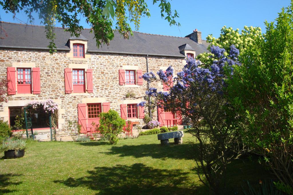 Au Jardin D'Eloise Bed & Breakfast Tremereuc Bagian luar foto