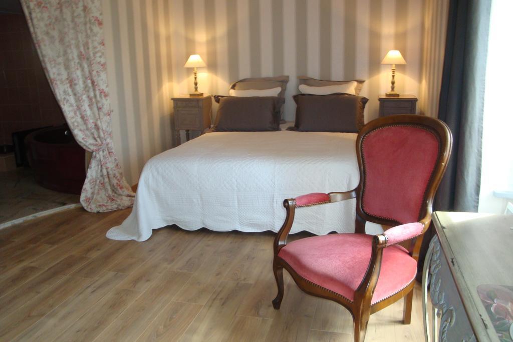 Au Jardin D'Eloise Bed & Breakfast Tremereuc Bagian luar foto