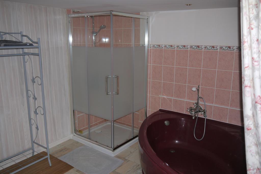 Au Jardin D'Eloise Bed & Breakfast Tremereuc Bagian luar foto