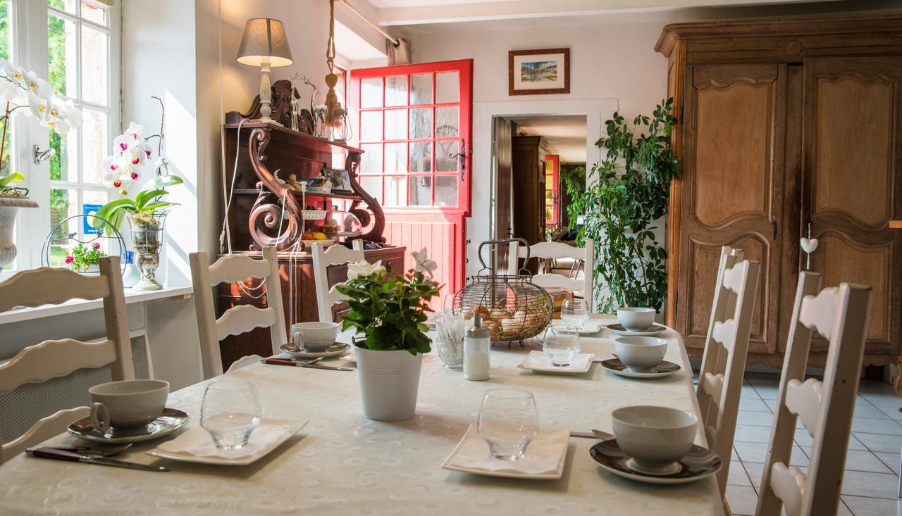 Au Jardin D'Eloise Bed & Breakfast Tremereuc Bagian luar foto