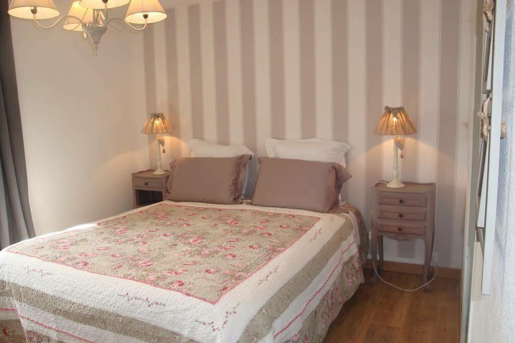 Au Jardin D'Eloise Bed & Breakfast Tremereuc Bagian luar foto